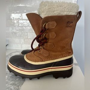 Sorel Caribou boots, women’s 8, nearly new